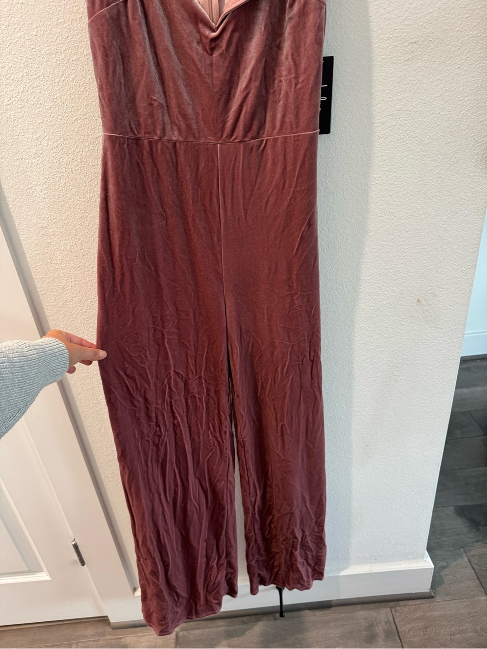 Lulu's Rose Velvet Wide-Leg Jumpsuit - Picture 4 of 6